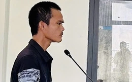 Cầm dao náo loạn ở đám 'làm phước', một thanh niên lãnh 30 tháng tù