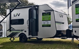 Nhà di động bằng nhựa: Giá ngang Hyundai i10, được khẳng định không sợ mục, dột, nổi trên nước