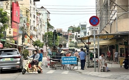 Đào đường đừng kéo dài tiến độ, xin nhớ những cửa hàng im lìm đóng cửa của người dân