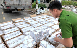 Cảnh sát chặn bắt xe tải chở 24.000 bao thuốc lá JET nhập lậu khi tới Đà Nẵng