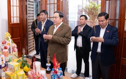 Chủ tịch Quốc hội Trần Thanh Mẫn dâng hương tưởng nhớ cố Tổng Bí thư Nguyễn Phú Trọng