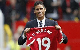 Varane: 'Ăn mừng danh hiệu cùng Man United cảm xúc hơn so với vô địch Champions League tại Real'