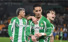 Antony tỏa sáng giúp Real Betis đi tiếp ở Europa League