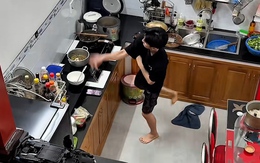 Chồng trẻ ngượng đỏ mặt vì đang yêu đời thì bị vợ quay lén