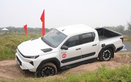 Chi tiết Toyota Hilux 2026 ra mắt Việt Nam: Giá từ 632 triệu, nội thất gợi nhớ Prado, có ADAS