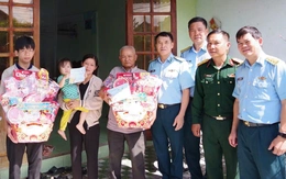 Quân chủng Phòng không - Không quân khen thưởng học sinh, người dân trong vụ rơi máy bay Yak-130