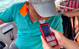 Xử phạt thuyền trưởng có nồng độ cồn vẫn chở khách du lịch trên vịnh Nha Trang