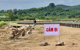 Vụ sập bờ kè làm 4 người chết: Bờ kè bị lũ gây hư hỏng, đã khảo sát nhưng chưa kịp sửa chữa