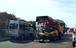 7 xe tông liên hoàn trên cao tốc Phan Thiết - Dầu Giây, ùn ứ kéo dài