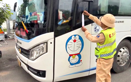 Tài xế không bằng lái, xe không đăng kiểm, liều mạng chở khách trên cao tốc, bị phạt 104 triệu đồng