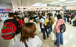 Vé máy bay Tết: Số chuyến bay tăng kỷ lục nhưng giá vé không hạ nổi