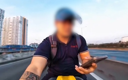 Vụ chạy mô tô vào đường cấm, buông 2 tay: Công an mời người trong clip lên làm việc