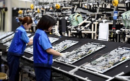 Nhật Bản xem xét nới lỏng quy định về thời gian làm việc