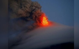 Núi lửa Mayon 'thức giấc', Philippines khẩn cấp sơ tán gần 3.000 người
