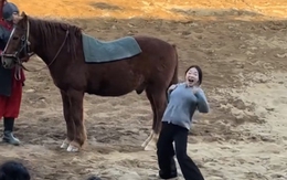 Khoảnh khắc này đã chấm dứt mọi sự tự tin của cô ấy từ nay về sau