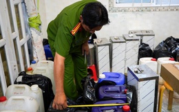 Khám xét đường dây sản xuất buôn bán nước hoa giả nhãn hiệu nổi tiếng quy mô lớn