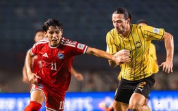 Fan Singapore nổi giận: 'Chúng ta tự chui vào vở hài kịch ở FIFA ASEAN Cup'