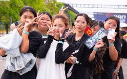 Khán giả đến từ 6h sáng, sẵn sàng theo Sao Concert suốt 14 tiếng