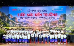 138 tân sinh viên khu vực Đồng bằng sông Hồng và Bắc Trung Bộ nhận học bổng Tiếp sức đến trường