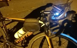 Những chuyến xe đạp rộn ràng tiếng nhạc, từ ca cổ đến nhạc trẻ, vui hay phiền?