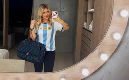Vợ cũ rao bán áo ngôi sao tuyển Argentina như… chọc tức