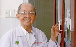Tuổi 85, giáo sư Trần Đông A vẫn miệt mài cống hiến cho ngành y: ‘Còn sức khỏe, tôi còn làm’