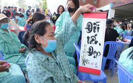 Nữ bệnh nhân điều trị ung thư suốt 5 năm rưỡi: 'Đời vẫn đẹp'
