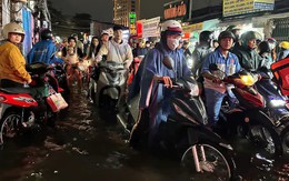 Tôi vượt kẹt xe, ngập nước bằng cách nào?