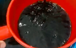 Nước máy đen đục như cà phê, người dân 'cầu cứu'