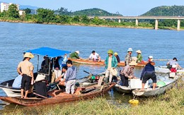 Lật thuyền trên sông Lam, hai vợ chồng mất tích