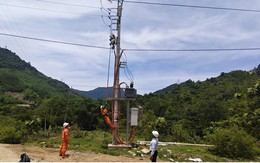 PC Đà Nẵng kéo điện về khu tái định cư Pà Rum trước mùa mưa bão