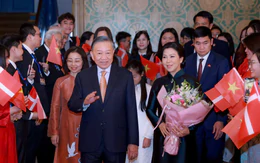 Tổng Bí thư, Chủ tịch nước Tô Lâm gặp kiều bào 3 nước châu Âu tại Đan Mạch