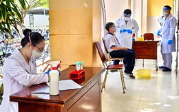 Toàn cảnh chùm ca mắc não mô cầu ở TP.HCM, hơn 2.000 người uống kháng sinh dự phòng