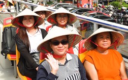 Chính thức ra mắt xe buýt điện 2 tầng phục vụ khách tham quan TP.HCM