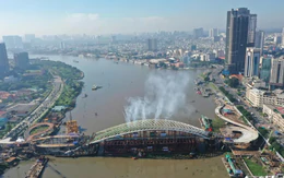 Cầu đi bộ qua sông Sài Gòn