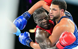 Đánh lén đối thủ, võ sĩ boxing tai tiếng bị phạt nặng