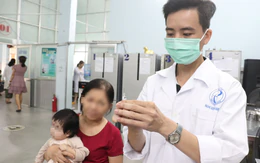 Đang chờ tiêm nhắc vắc xin phòng não mô cầu nhóm A, C, W, Y, đi tiêm nhóm B được không?