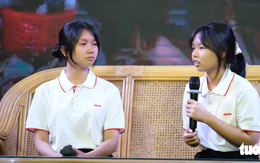100 triệu tặng 2 nữ SV Nha Trang mồ côi, làm lụng không ngừng để vào được đại học