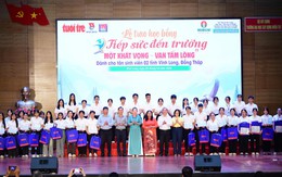 ‘Tiếp sức đến trường’ cho 86 tân sinh viên khó khăn tại 2 tỉnh Vĩnh Long và Đồng Tháp