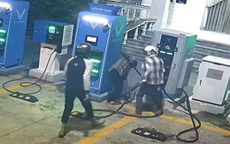 Bắt 4 người cắt trộm dây trụ sạc xe VinFast, thiệt hại khoảng 140 triệu đồng