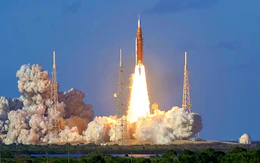 NASA chuẩn bị thử nghiệm chưa từng có với 3 tên lửa trước ngày trở lại Mặt trăng