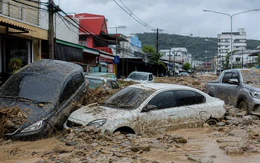 Thiên đường du lịch Phuket tan hoang sau lũ quét