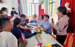 Vụ bánh mì Bà Được: Người bị ngộ độc đã nhận tiền, có được đòi bồi thường thêm?