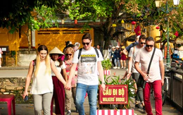 Hội An sẽ công bố đường dây nóng xử lý phản ánh của du khách, người dân trong 24 giờ