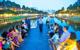 Đi bộ khám phá văn hóa sơn mài, đình cổ Xuân Hòa và nghe nhạc trên kênh Nhiêu Lộc  - Thị Nghè