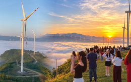 Săn mây giữa cánh đồng điện gió ở Quảng Trị