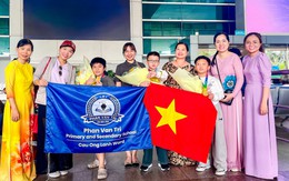 Đồng đội đổ bệnh trước giờ thi, ba học sinh lớp 5 ở TP.HCM vẫn vô địch robot quốc tế