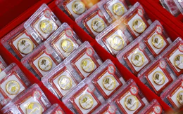 Tối nay giá vàng lại giảm, thử thách mốc 4.000 USD/ounce