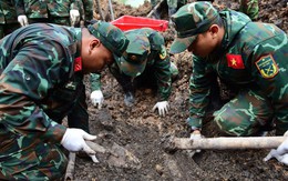 Tiếp tục mở rộng phạm vi tìm kiếm, tìm thấy thêm 8 bộ hài cốt liệt sĩ ở công viên Lê Thị Riêng