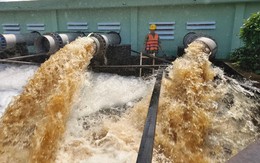 TP.HCM vận hành 5 trạm bơm lớn ứng phó mưa lớn, triều cường